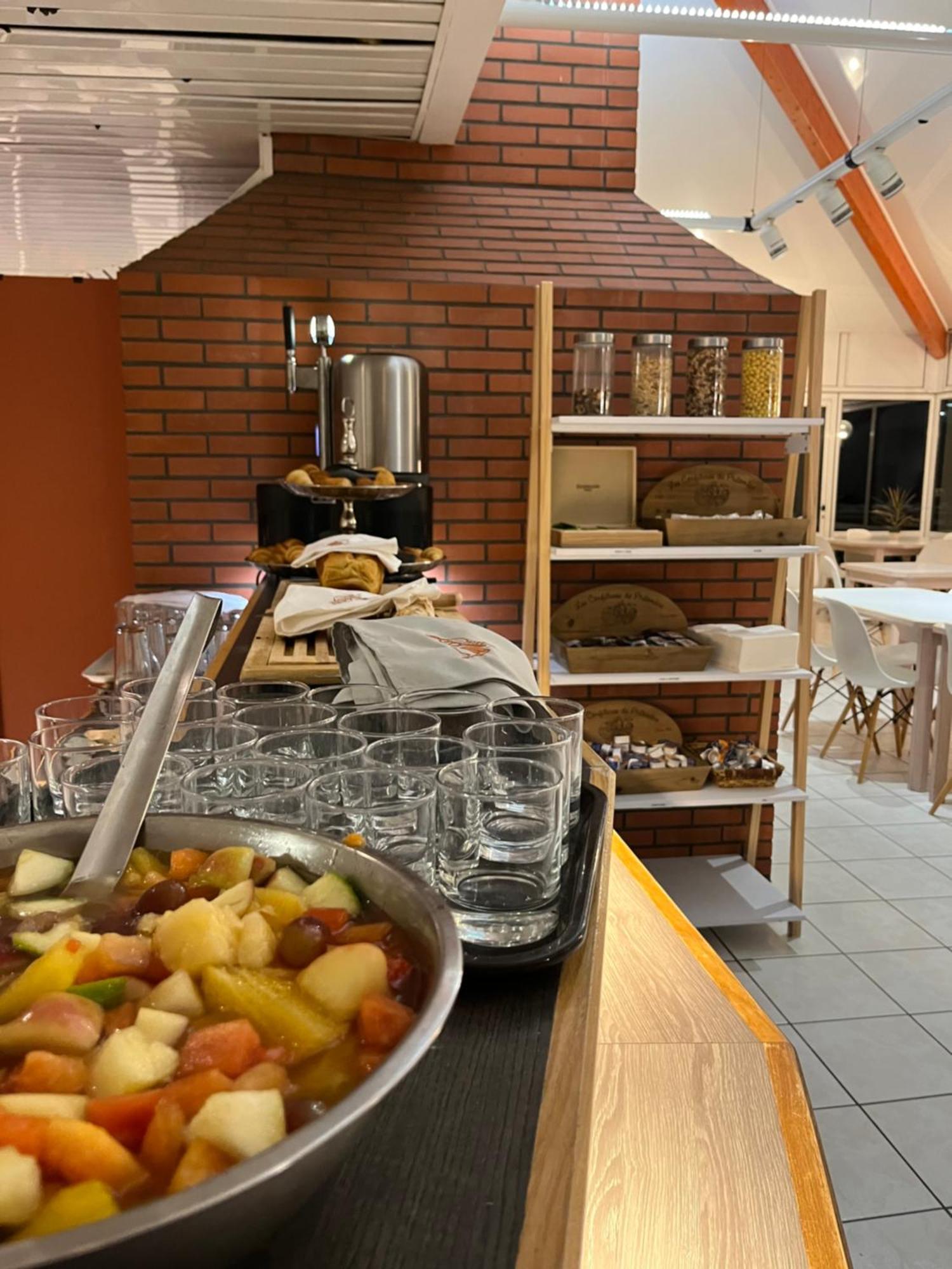 Hotel La Petite Auberge Chambretaud المظهر الخارجي الصورة