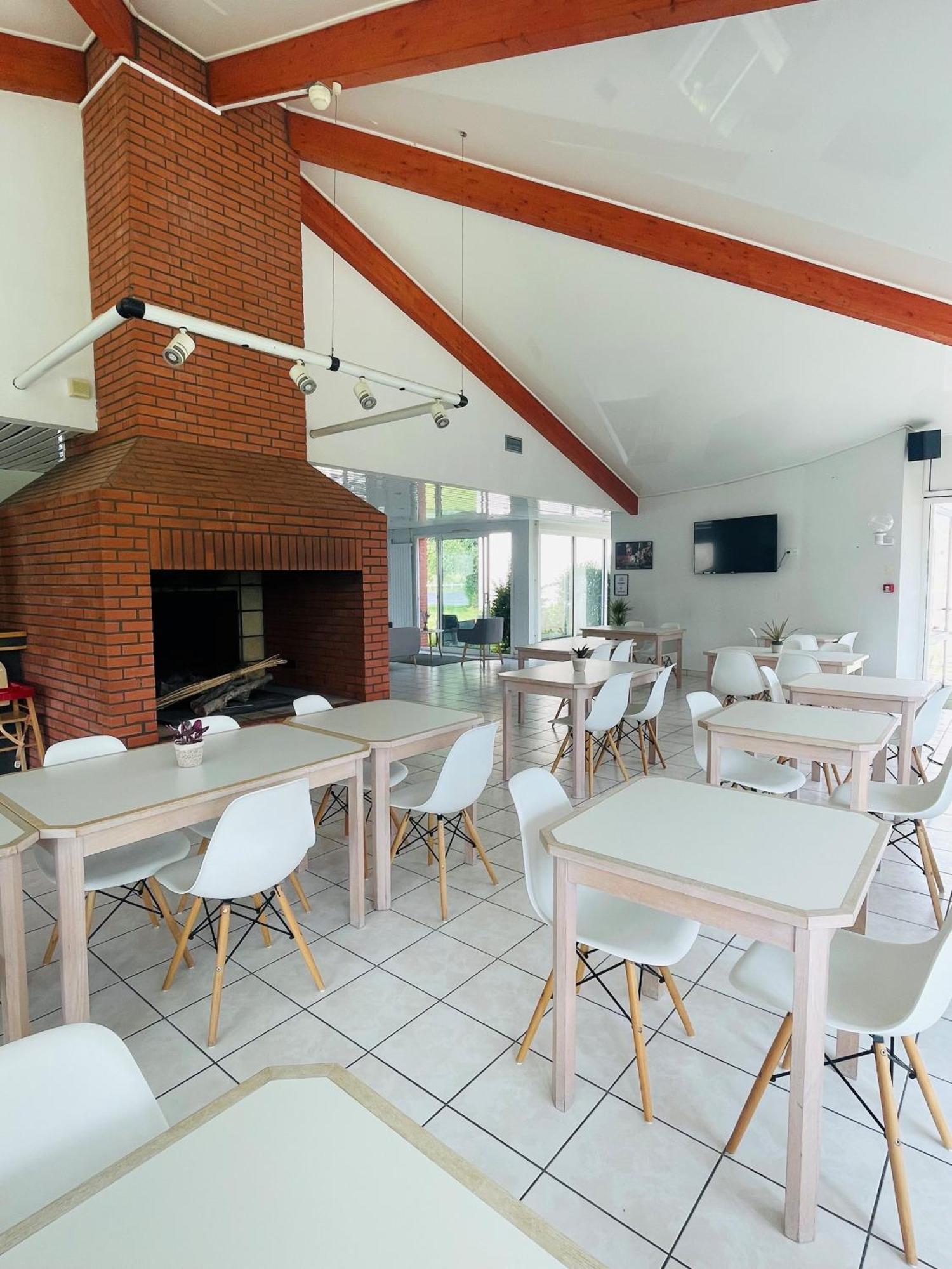 Hotel La Petite Auberge Chambretaud المظهر الخارجي الصورة